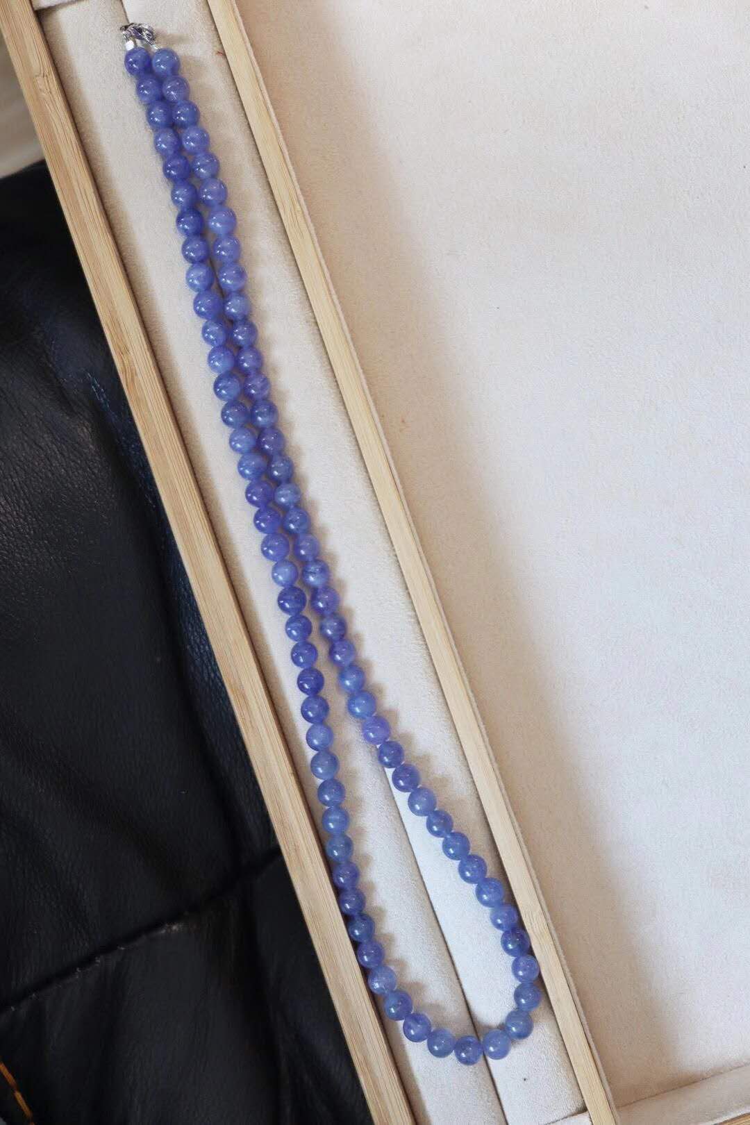 坦桑石有什么功效和作用？详细了解坦桑石。