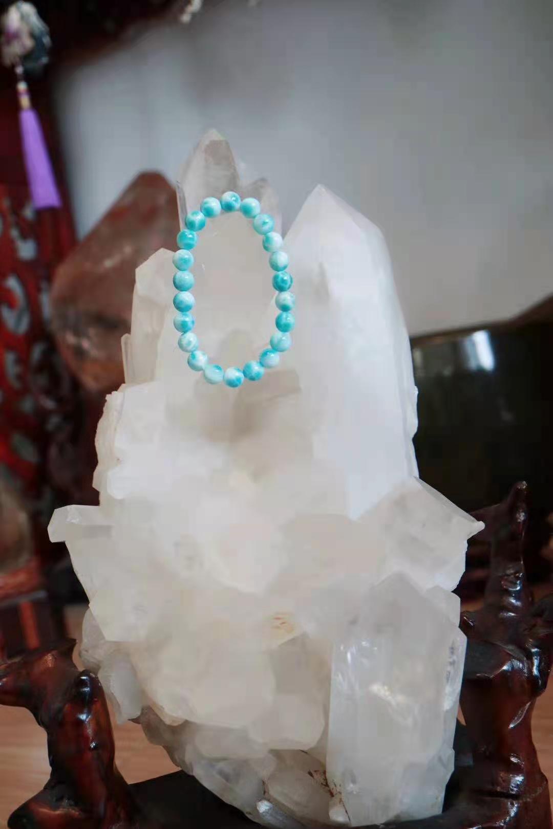 白晶簇柱的功效和作用，白水晶的神秘作用。