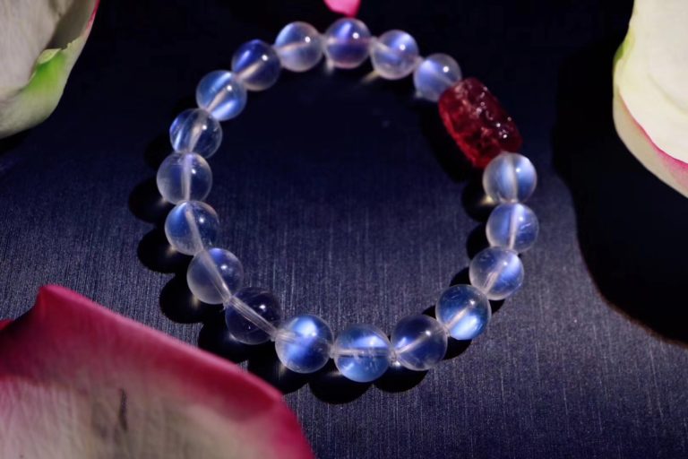 水晶有灵性是不是迷信，关于水晶禁忌问题你了解多少？