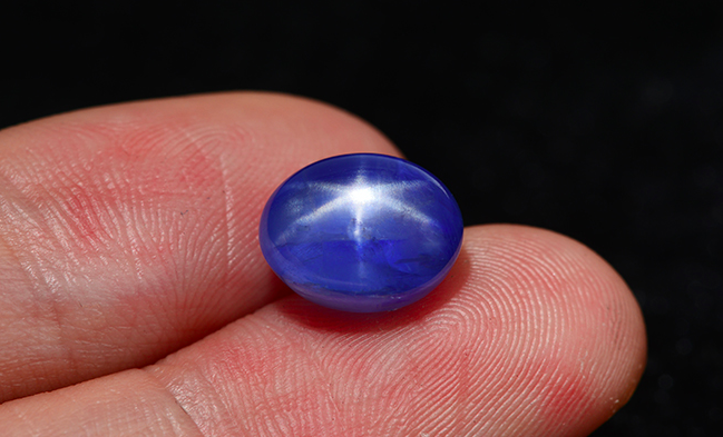 蓝宝石和合成蓝宝石有什么区别？