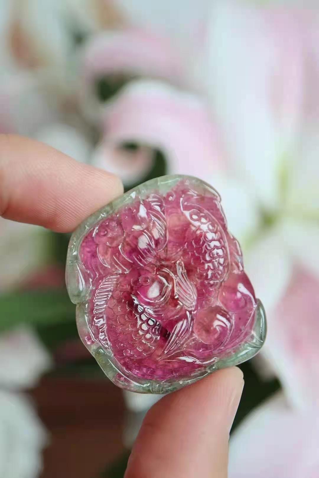 西瓜碧玺和碧玺的区别？西瓜碧玺和彩虹碧玺的区别？
